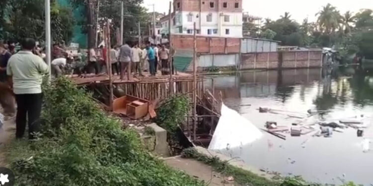 অবশেষে শতবছরের চকরিয়া খোদারকুমের  জলাধার দখলে নির্মিত অবৈধ স্থাপনা উচ্ছেদ