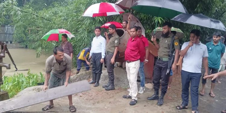 টানা ভারী বৃষ্টিপাতে চকরিয়ায় বন্যার আশঙ্কা, স্লুইসগেটের জলকপাট খুলে দিয়েছেন ইউএনও 1 টানা ভারী বৃষ্টিপাতে চকরিয়ায় বন্যার আশঙ্কা, স্লুইসগেটের জলকপাট খুলে দিয়েছেন ইউএনও