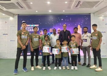 মহাকাশ গবেষণায় এবার জাতীয় পর্যায়ে জিতলো  মহেশখালীর ৭ ক্ষুদে বিজ্ঞানী