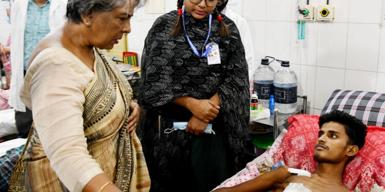 বৈষম্য বিরোধী ছাত্র আন্দোলনে আহতদের পুনর্বাসিত করা হবে: সমাজকল্যাণ উপদেষ্টা শারমীন এস মুরশিদ 1 বৈষম্য বিরোধী ছাত্র আন্দোলনে আহতদের পুনর্বাসিত করা হবে: সমাজকল্যাণ উপদেষ্টা শারমীন এস মুরশিদ