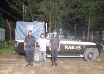 টেকনাফ ২ লাখ ইয়াবাসহ মাদক কারবারি আটক, পলাতক দুই
