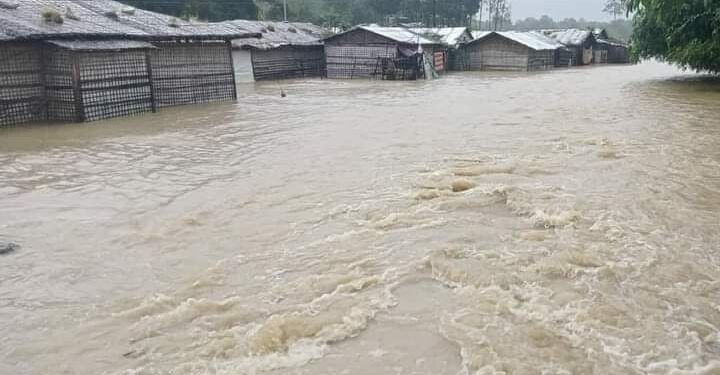 কক্সবাজারে প্রবল বর্ষণ ও পাহাড়ি ঢল