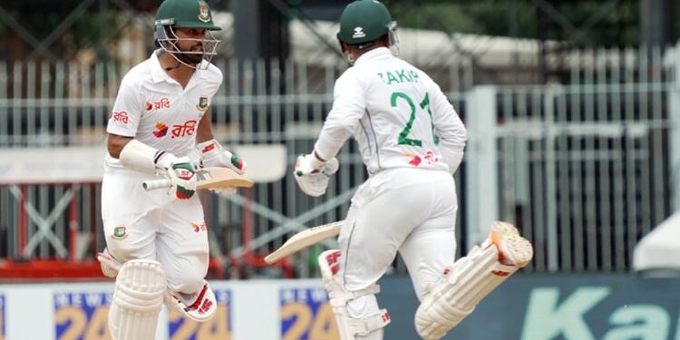 টস হেরে ব্যাটিংয়ে বাংলাদেশ,  ০ রানে জাকির ও ২৪ রানে সাদমান আউট