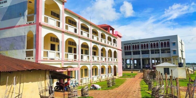 কক্সবাজারে এইচএসসি ফলাফলে টপ টেন’এ রাজাখালী ফৈজুন্নেছা স্কুল এন্ড কলেজ