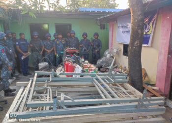 মহেশখালীতে সাবেক উপজেলা ভাইস চেয়ারম্যানের বাসায় যৌথ বাহিনীর অভিযানে যা মিলল