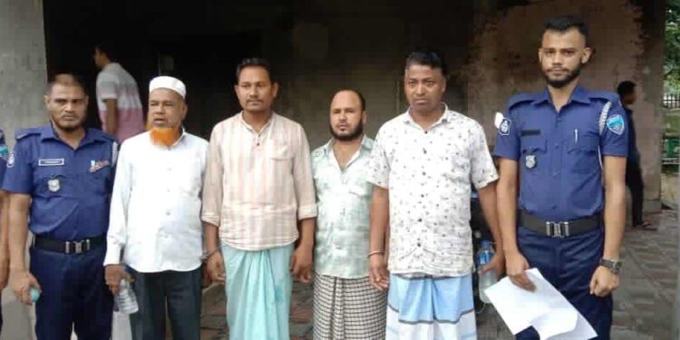 ঈদগাঁও থানায় হামলা ও অগ্নিসংযোগঃ৪ জন আটক