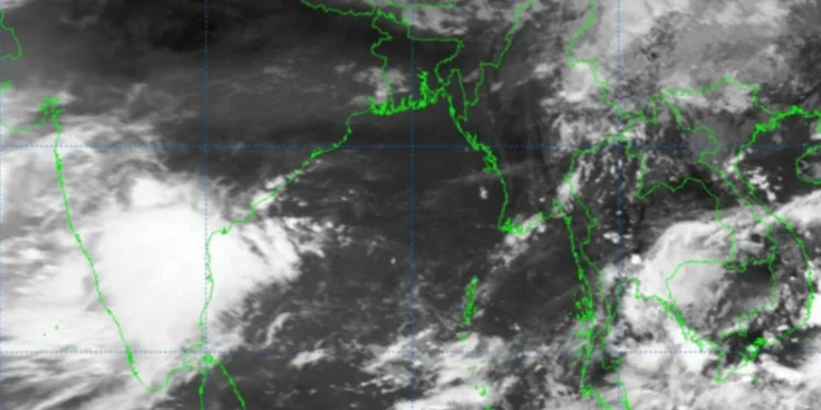 সাগরে নিম্নচাপ, দূরবর্তী সতর্ক সংকেত 1 সাগরে নিম্নচাপ, দূরবর্তী সতর্ক সংকেত