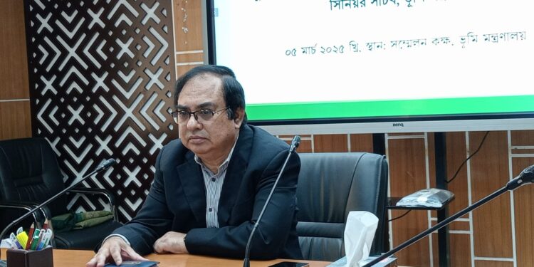 জনসেবায় নব সূচনা ‘ভূমিসেবা সহায়তা নির্দেশিকা-২০২৫’