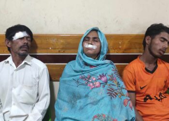 পাক্ষিক পেকুয়ার স্টাফ রির্পোটারের পরিবারের উপর হামলায় আহত-৩